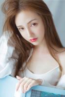 我只想摆烂，却被捧成帝国明珠​​